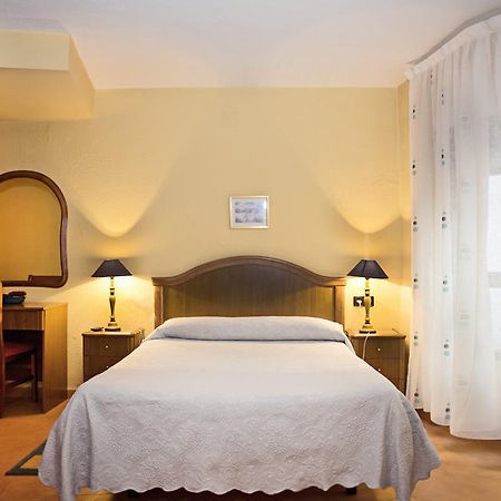 Hostal Guzman El Bueno By Gaiarooms Leon Room photo