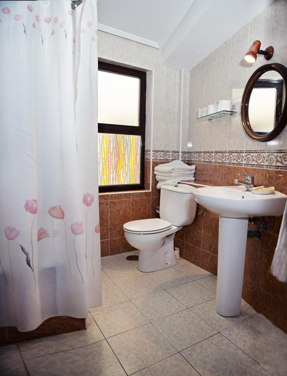 Hostal Guzman El Bueno By Gaiarooms Leon Room photo